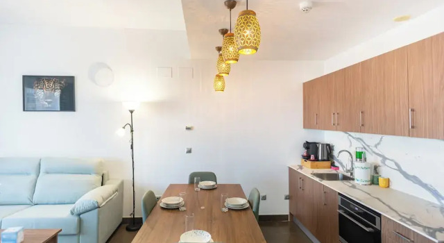 Полулюкс Maya Bay Suites