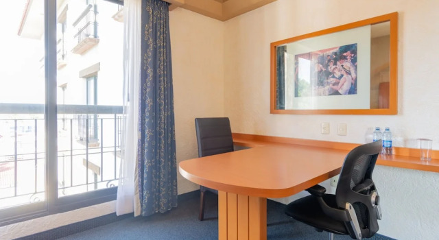 Четырёхместный номер Premium Hotel Flamingo Inn