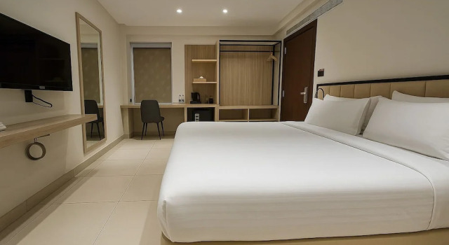 Aarambh By The Sky Imperial Indore, Забронировать Отель Отели штата Махараштры 3 звезды, 3*