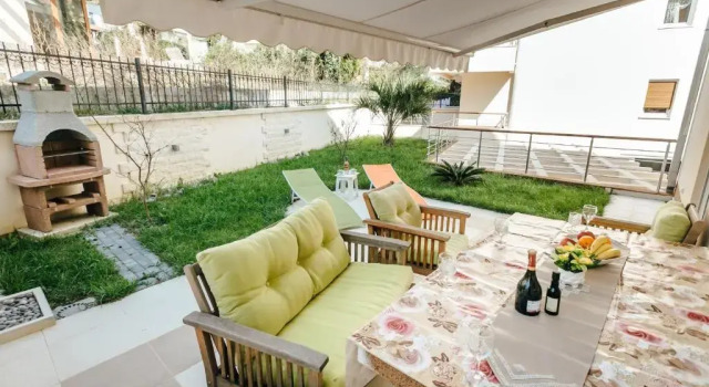 Апартаменты с видом на сад RIVIERA APARTS