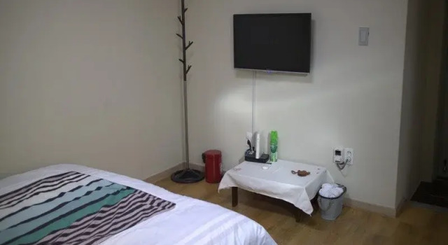 Deokindang & Su Guesthouse, Забронировать Отель Чонджу Чолла-Пукто, рядом с Медицинский научный музей Больницы Иисуса