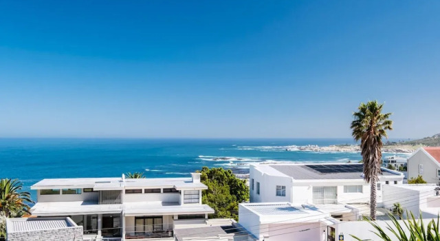 Spacious Holiday Villa w Private Pool Garden Serein, Забронировать Вилла Отели Cape Peninsula с парковкой, Парковка