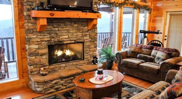 SUNSET POINTE - 5 Br Cabin