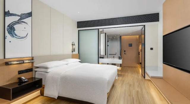 Główny dwuosobowy pokój Fairfield By Marriott Yining