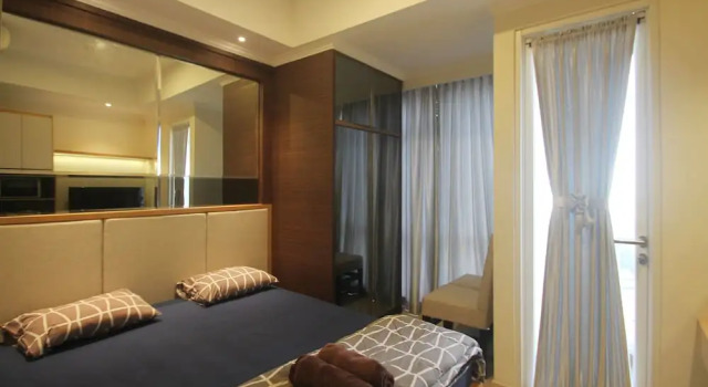 Студия Standard Apartemen Menteng Park by Aparian