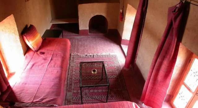 Gite Elkhorbat, Rezervovat Penzión Hotely v Meknes-Tafilalet s parkováním, Parkování