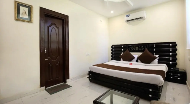 Hotel Baj Celebration By OYO Rooms, Rezervovat Hotel Džalandhar Punjab