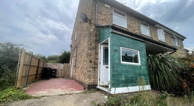 Cozy 2 Bedroom Home in Hucknall, Perfect for a Relaxing Getaway, Varaa Lomakoti Mökit kohteessa Merseyside, Mökki