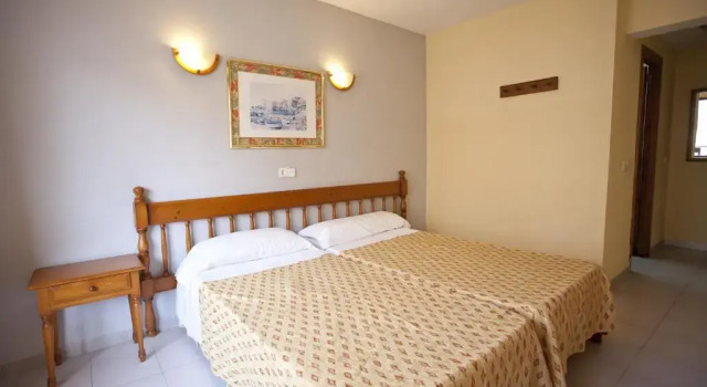 Одноместный номер Standard с балконом BJ Hostal Bona Vista