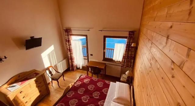 Camera quadrupla Standard duplex Hotel LArtisin