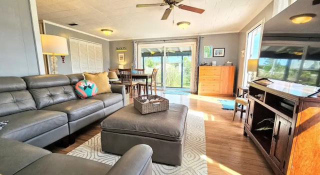 Private House Walk to the Beach & Parks! Large Decks, Family Vacation! Hammock Beach, Varaa Lomakoti Huvilat kohteessa Florida, Villa