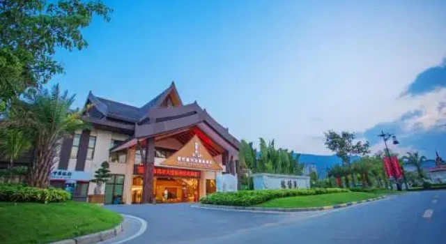 Wyndham Xishuangbanna South Resort, Prenota Resort Hotel a Yunnan con piscina, Piscina