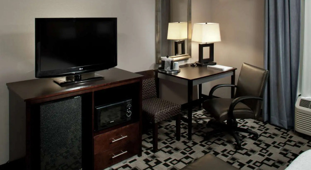 Четырёхместный номер Standard Hampton Inn and Suites Marksville