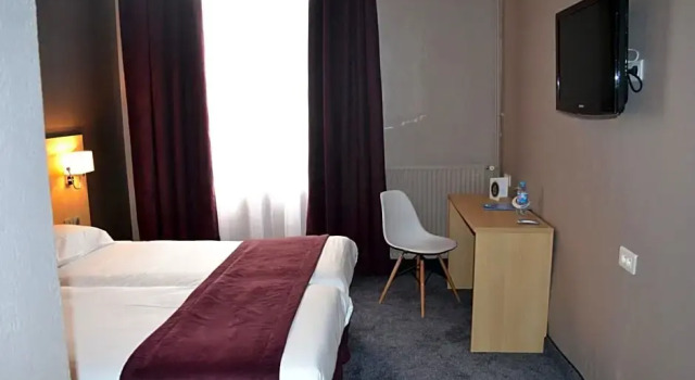 Номер Standard Hôtel Europe and Spa