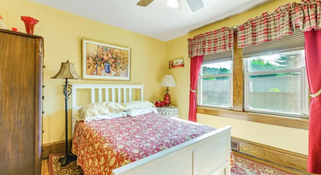 Lovely Waynesville Home w/ Yard: Pet Friendly, Забронировать Отель Уэйнсвилл Аппалачи, рядом с Balsam Spa