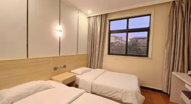 Yujia  Kuaijie  Hotel, Rezervovat Hotel Čeng-čou Henan