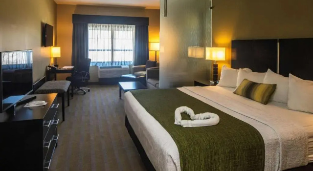 Номер Standard Best Western Plus Franciscan Square Inn & Suites Steubenville