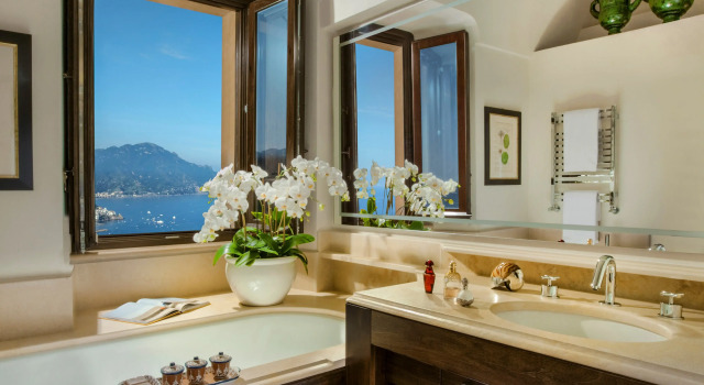 Двухместный номер Deluxe с видом на море Monastero Santa Rosa Hotel & Spa