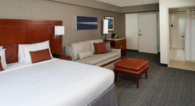 Номер Courtyard by Marriott Los Angeles LAX / Century Boulevard
