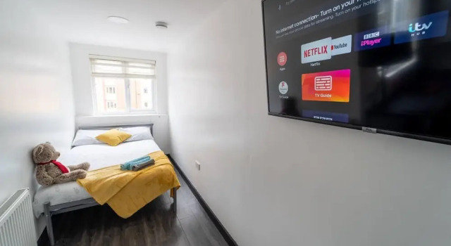 Stunning Studio Next to Restaurants!, Varaa Lomakoti Birmingham West Midlands