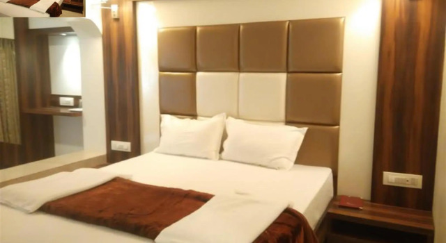 Двухместный номер Standard Hotel Sai Residency