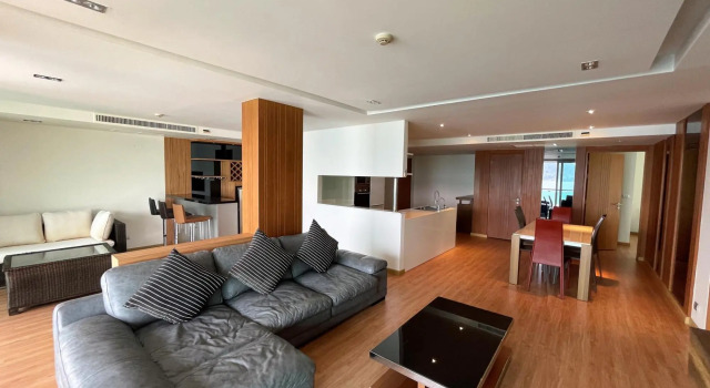 Patong sea view apartment at Privilege, rooftop pool