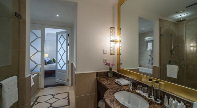 Двухместный люкс Business с балконом Отель Villa Rosa Kempinski