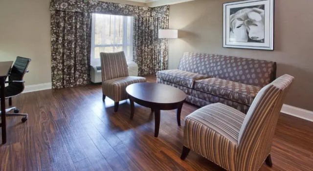 Люкс Holiday Inn Macon North by IHG