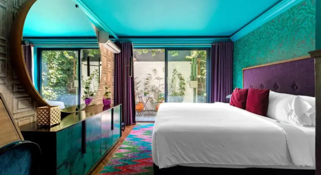 Номер Deluxe Pug Seal Polanco Anatole France