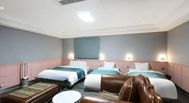 Номер Premium El Tower Hotel