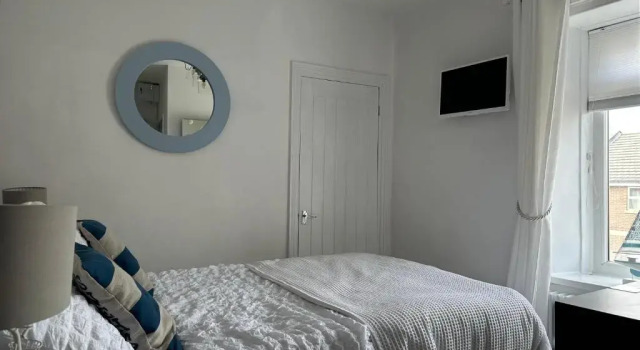 Coastal Joy - Family and friends bedrooms