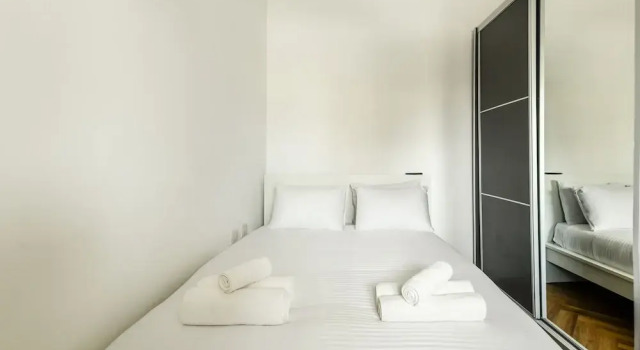 Beachside Charm on Ben Yehuda 2BR Apt