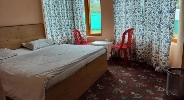 Sky Light Guest House, Забронировать Гостевой дом Гостевые дома Jammu & Kashmir Ski, Гостевой дом