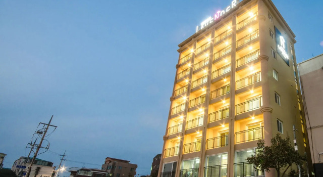 Jeju Lavender Hotel, Забронировать Отель Согвипхо Остров Чеджудо, рядом с Реабилитационная клиника «Зоунс» в Чеджу