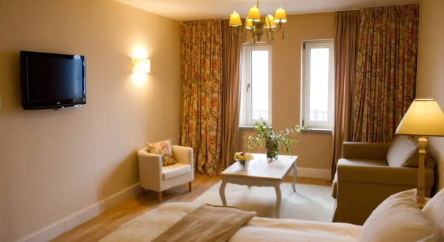 Двухместный номер Standard c 1 комнатой с видом на озеро Mir Boutique Hotel
