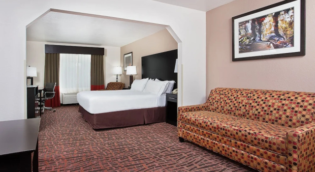Двухместный люкс Holiday Inn Express Hotel & Suites Murphy by IHG