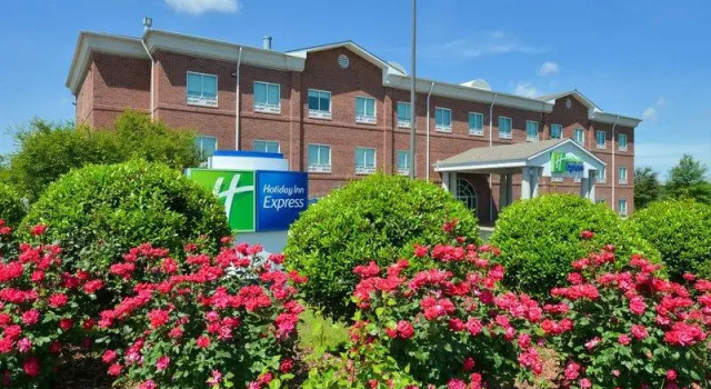Кровать в общем номере Holiday Inn Express Campbellsville by IHG