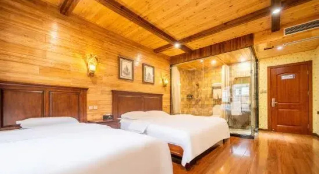Люкс с красивым видом из окна Fengning Western Meadow Resort · Xitan Town Homestay (Datan Branch)