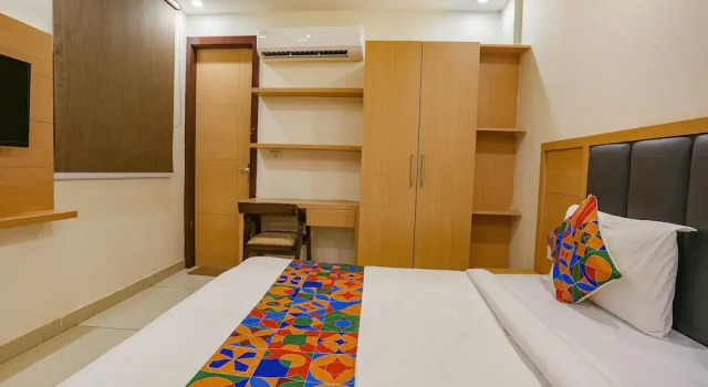FabHotel Hexa Mahipalpur, Забронировать Отель Отели Нью-Дели с завтраком, Завтраки