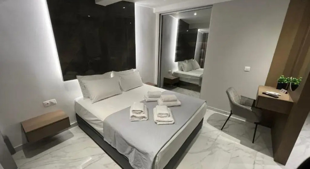 V luxury Suites, Book Hotel Pefkohori 
