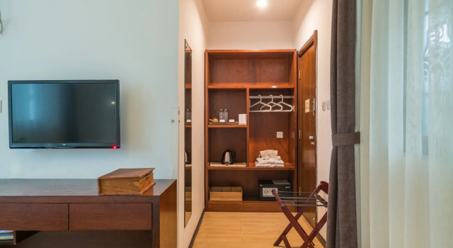 Dali Yanyuan Mountain Retreat（大理晏清山居客栈), Rezerwuj Hotel Hotele 3-gwiazdkowe w da, 3*