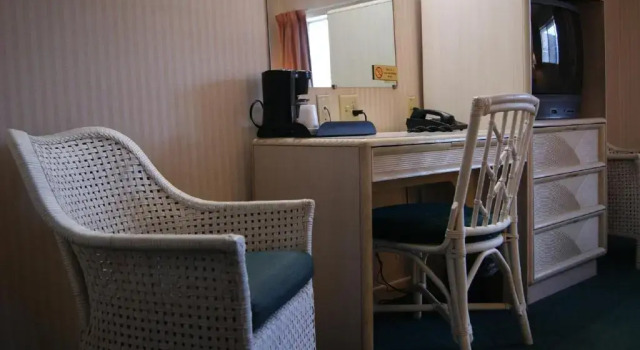 Четырёхместный номер Standard Meadow Court Inn - Ithaca