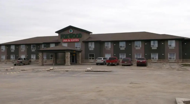 Foxwood Inn & Suites, Boek Hotel Hotels in Fox Creek met parkeren, Parkeren