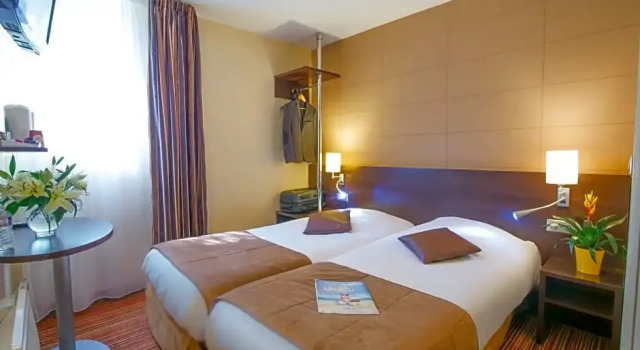 Номер Standard Hôtel Inn Design & Restaurant Poitiers