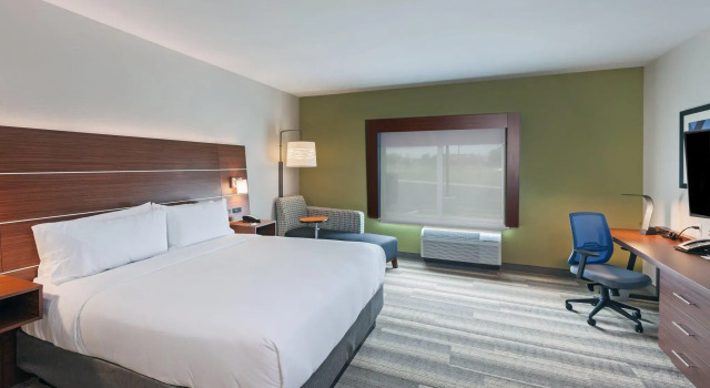 Номер Standard Holiday Inn Express & Suites Tulsa South - Woodland Hills by IHG