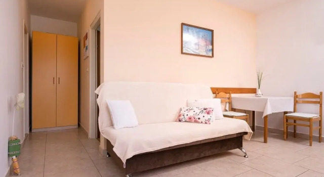 Gold - 300 m From Beach - A1, Prenota Hotel Hotel a Croatian Islands con parcheggio, Parcheggio