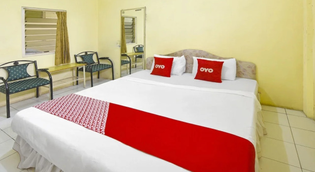 Economy Zimmer OYO 3722 Hotel Mutiara