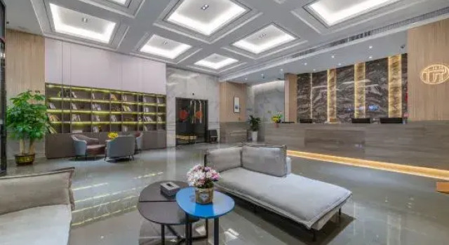 Yuefeng Hotel (Yangjiang Baili Plaza), Book Hotel Yangjiang 