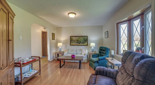 Quaint Youngstown Home ~ 2 Mi to Boardman Park!, Book Hotel Hoteller i Boardman med parkering, Parkering