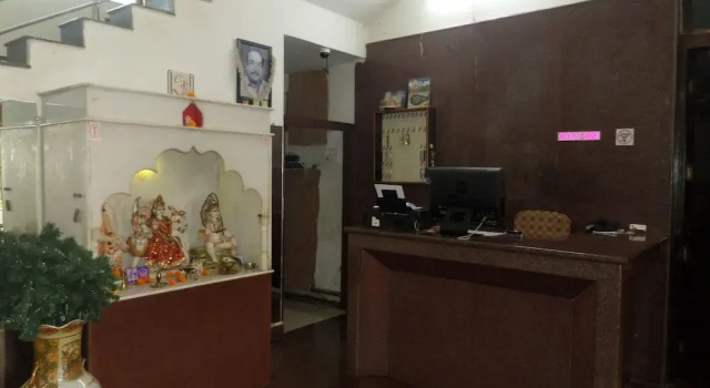 Rajasthani Rajwadi Hotel & Restaurant, Buchen Sie Hotel Trimbak Maharashtra